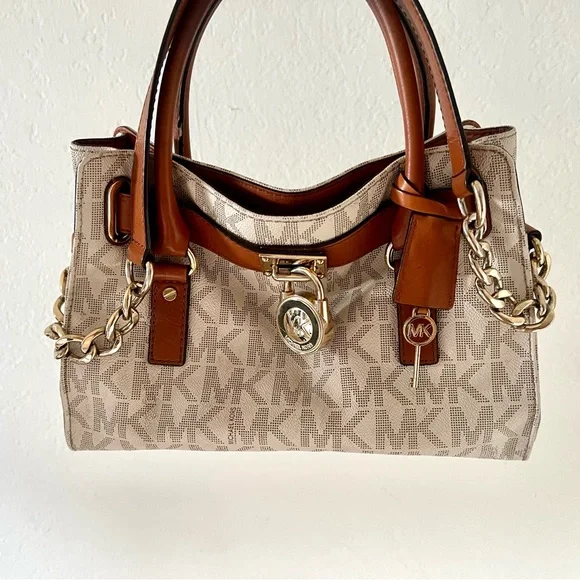 Michael Kors | Lock and Key Good Condition Purse - Picture 7 of 15